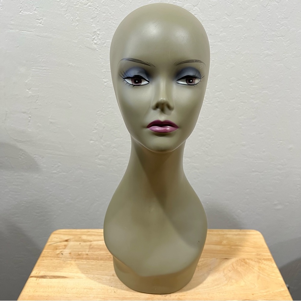 [7] Mannequin Head Plastic Display for Wigs Hats Sunglasses Jewelry